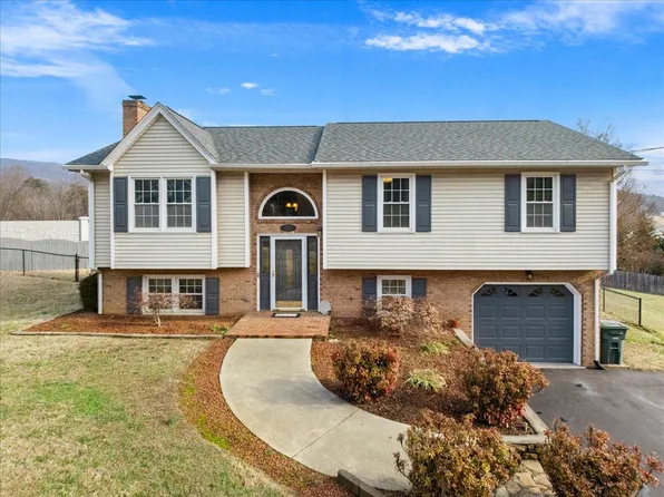 335 Fort Lewis Blvd, Salem, VA 24153