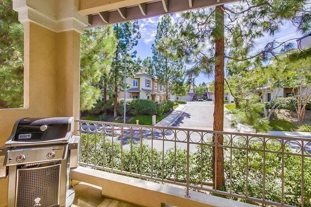 3 bed, 1341 sqft, $4,000 — Photo 4