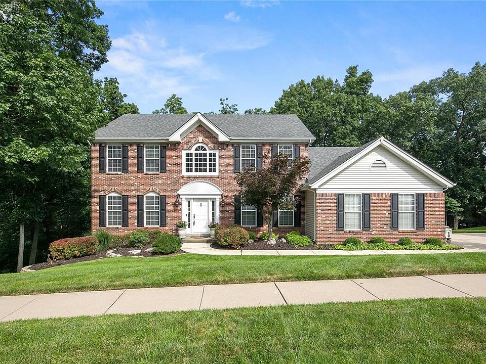 1st image of 806 Woodsdale Ct