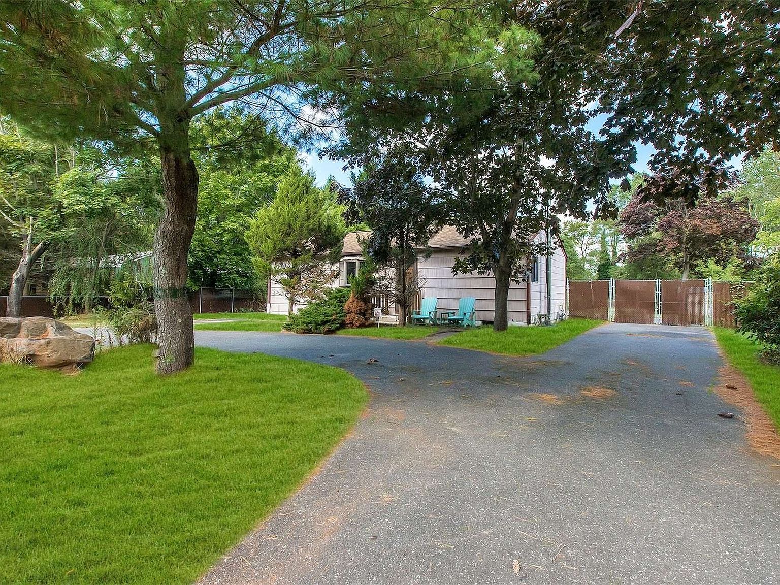 47 Floral Park Street, Islip Terrace, NY 11752 Zillow