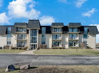 18501 Wentworth Ave APT 1A, Lansing, IL
