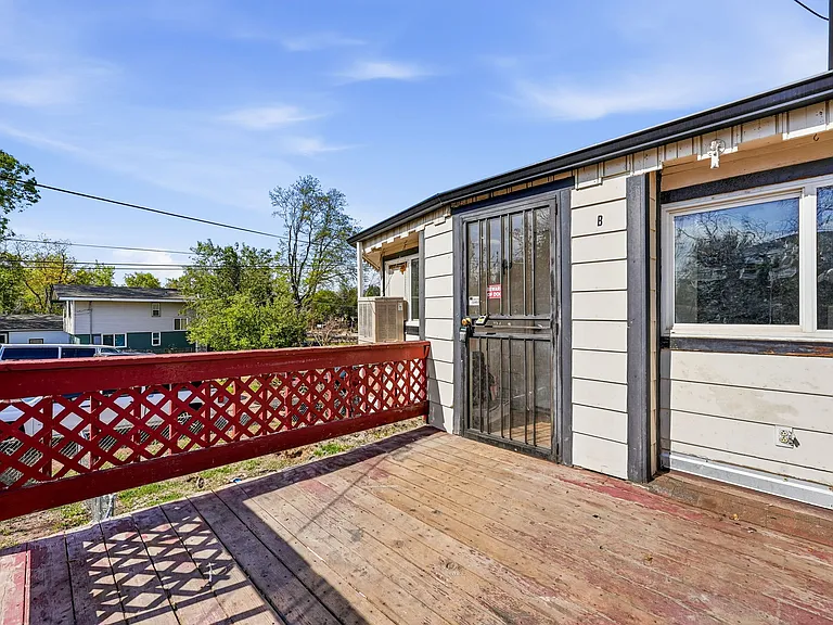 6890 Monaco St #B — Photo 19