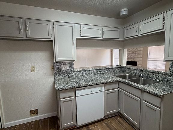 3rd image of 6210 Santa Christi Dr
