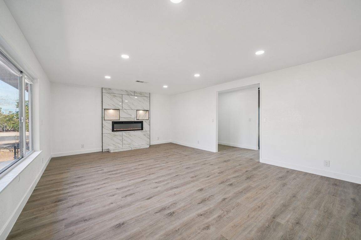 next background image