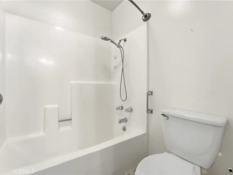 51 Greenmoor — Photo 19