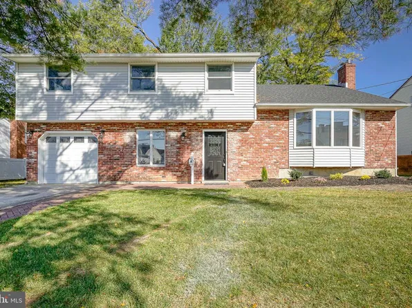 6 Pebble Ln, Cherry Hill, NJ 08002