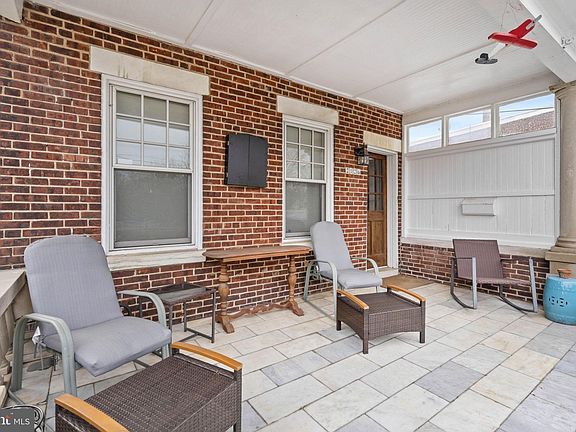 3rd image of 2126 W 8th St