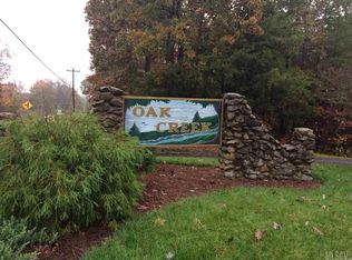 1212 Oak Creek Dr, Conover, NC 28613