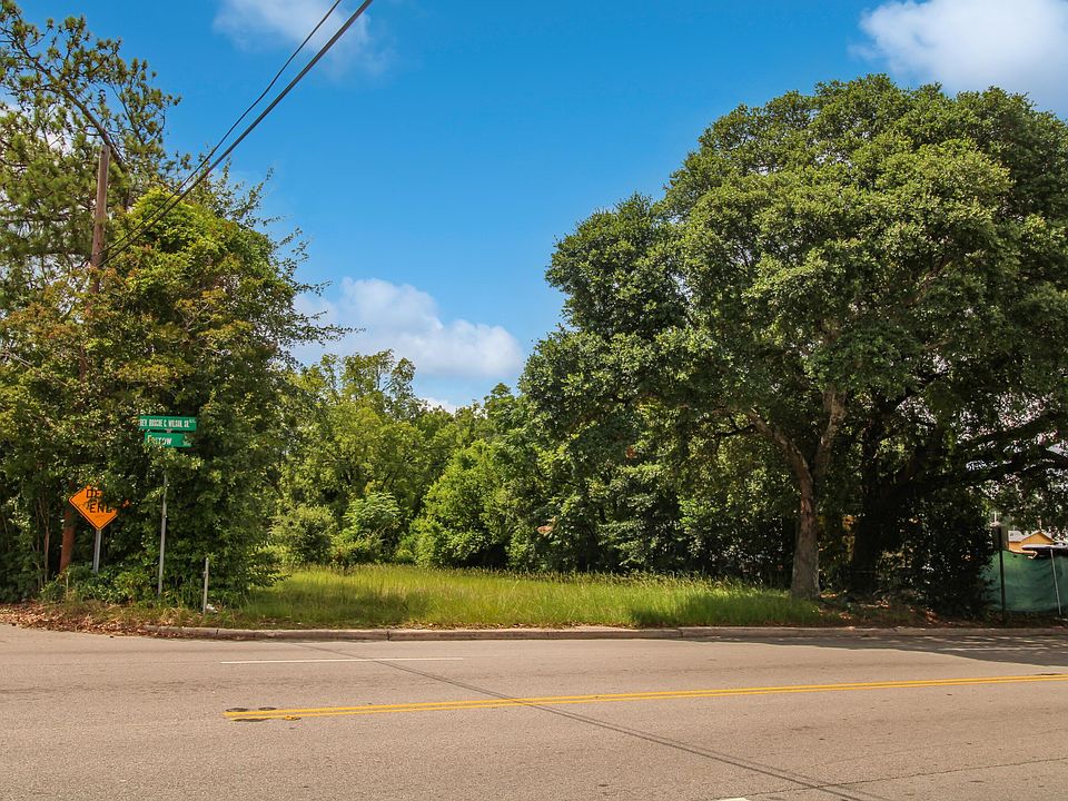 2nd image of 3101 Farrow Rd