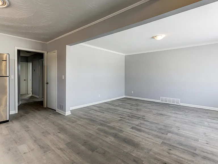 427 Woodcrest Ave #MAIN FLOOR — Photo 6