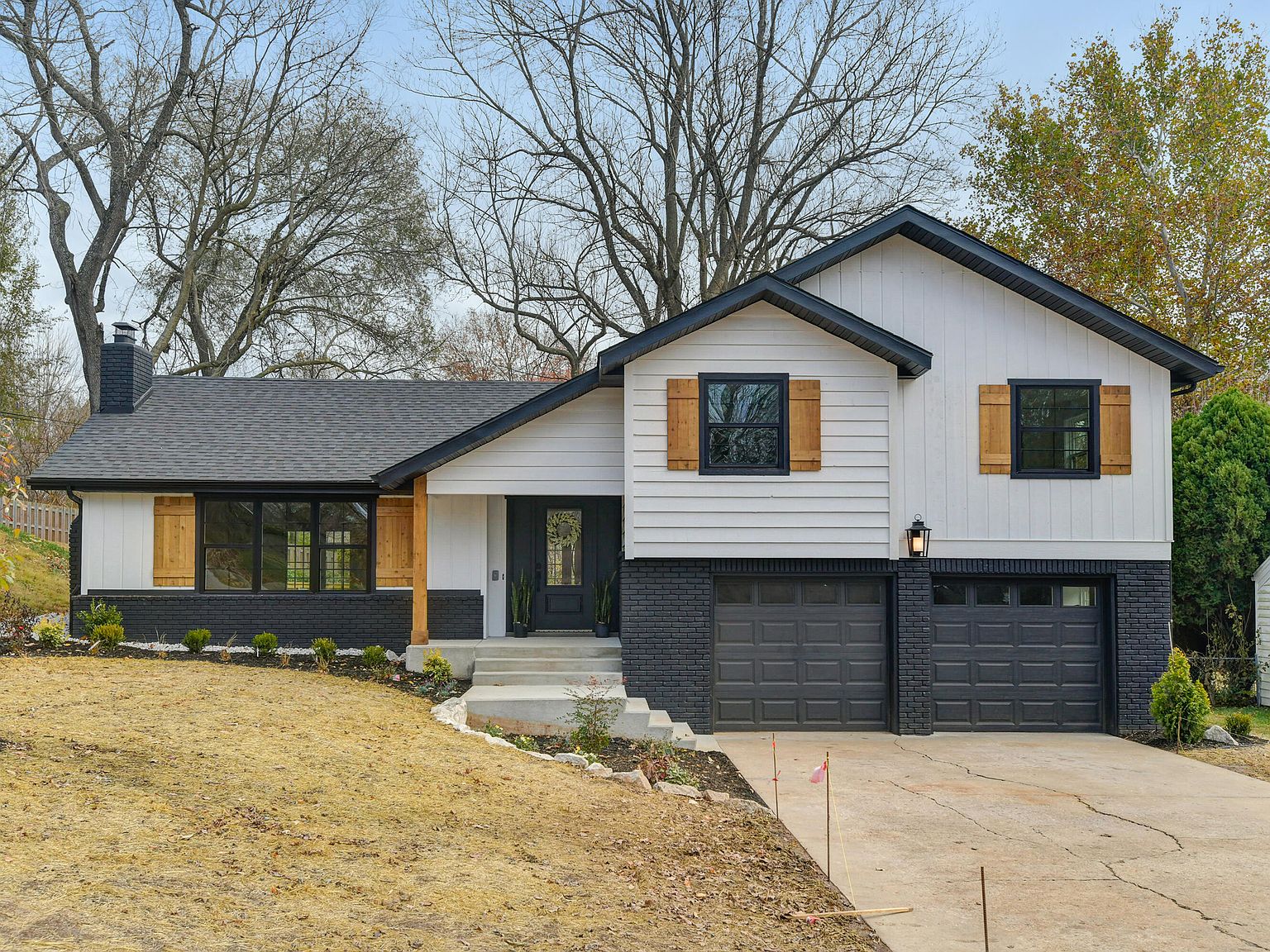 2562 South Luster Avenue, Springfield, MO 65804 Zillow