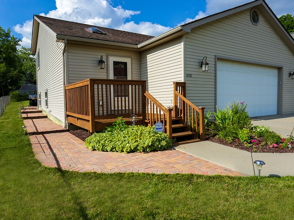Front deck and patio walkway