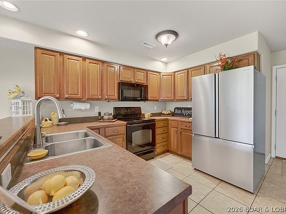 3rd image of 4517 Parkwood Cir #A