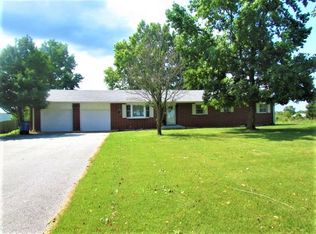 2029 Cologna Rd, Marshfield, MO 65706