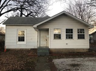 1031 E Blaine St, Springfield, MO 65803