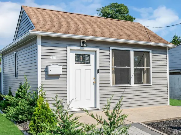 438 Brookside Ave, Laurence Harbor, NJ 08879