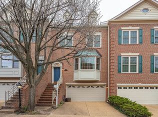 10416 Breckinridge Ln, Fairfax, VA 22030