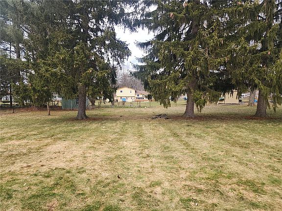 3rd image of 788 Embury Rd