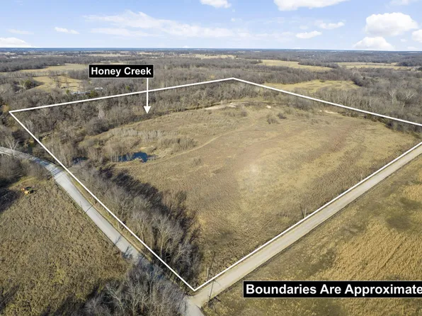 E 330th Rd, Grove, OK 74344