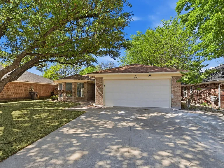 1140 W Hills Ter — Photo 21