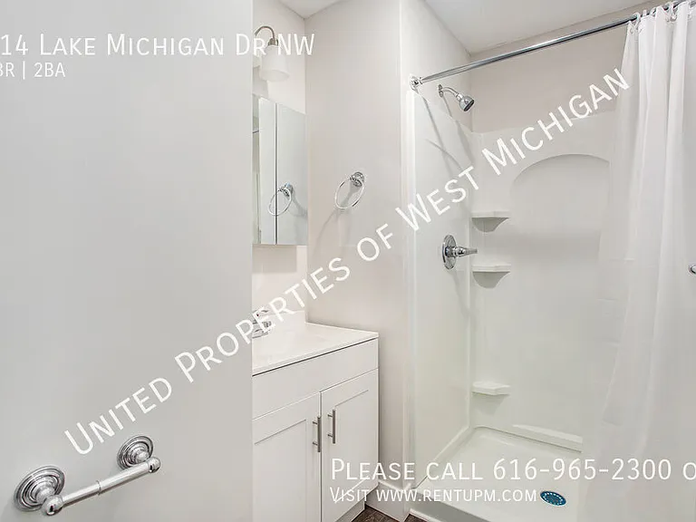 614 Lake Michigan Dr NW — Photo 15