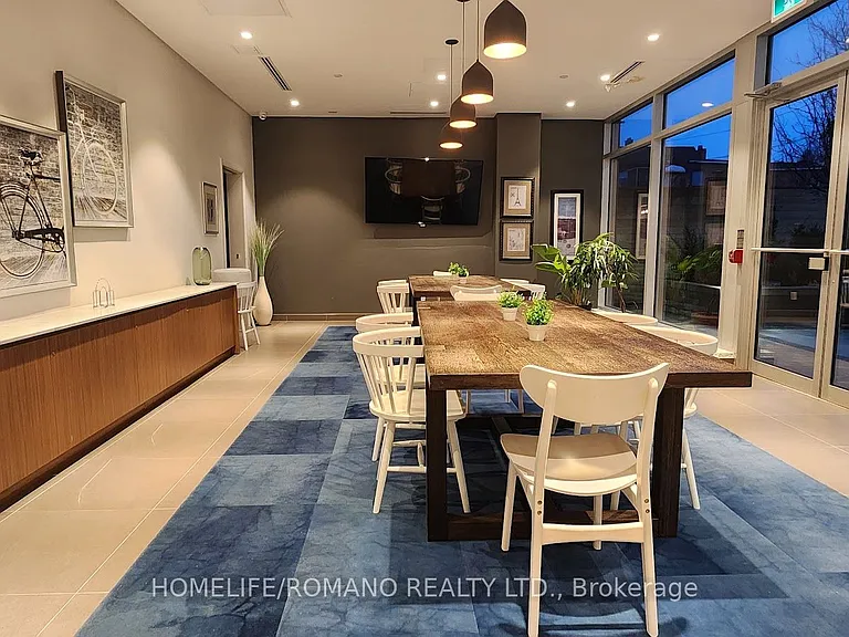 385 Osler St #411 — Photo 20