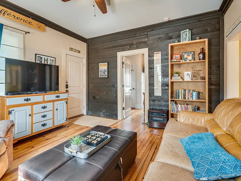 503 Sioux St — Photo 13