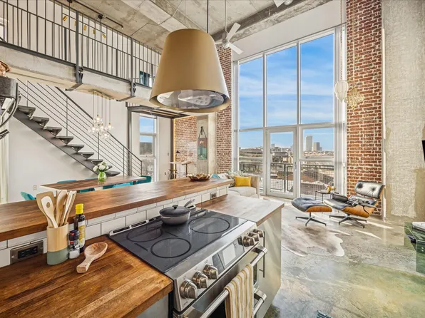 2000 Bagby St APT 5400, Houston, TX 77002