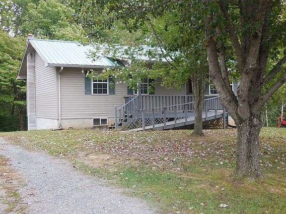 2nd image of 124 Hop Anderson Ln