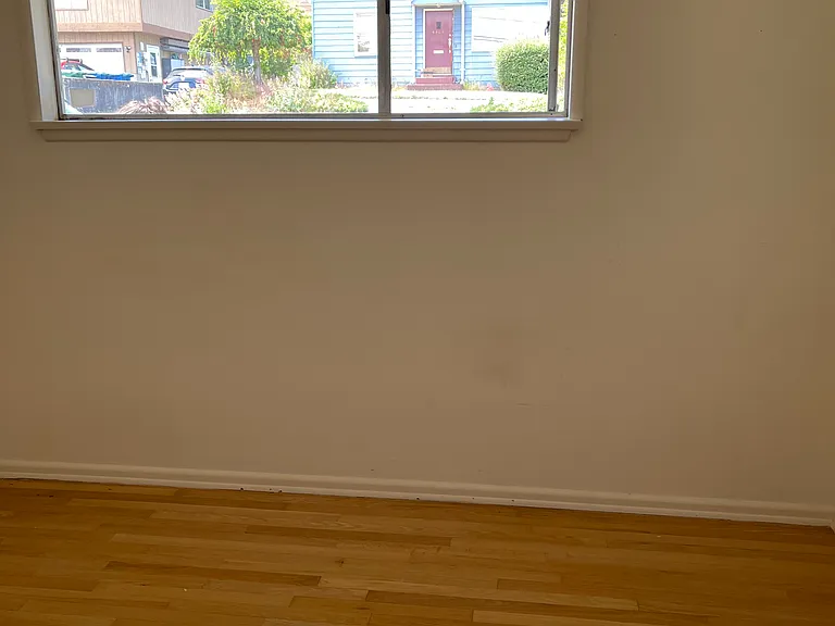 4417 Gilman Ave W — Photo 10
