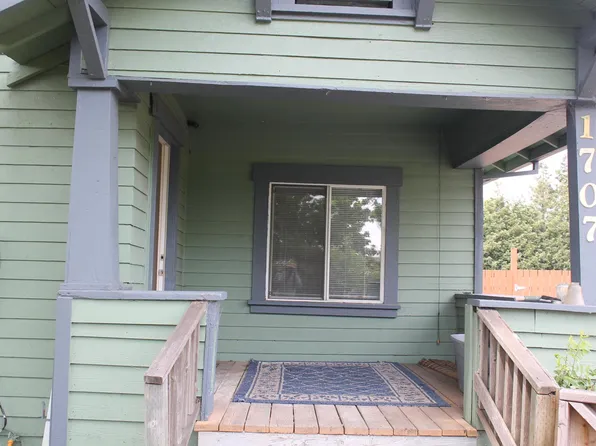 1707 Hearn Ave, Santa Rosa, CA 95407