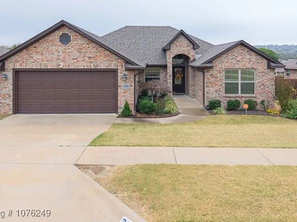 319 Copsey Dr, Van Buren, AR 72956