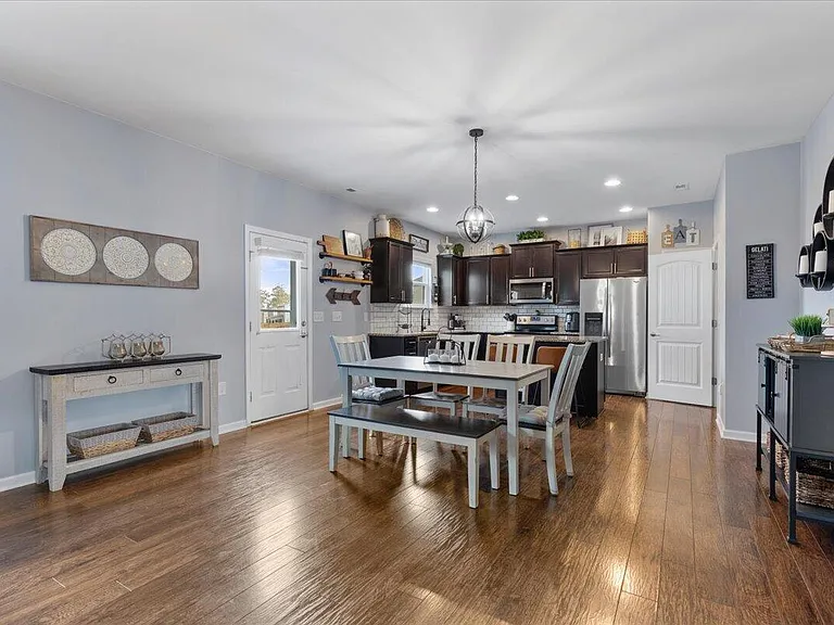 2678 Averon Dr — Photo 7