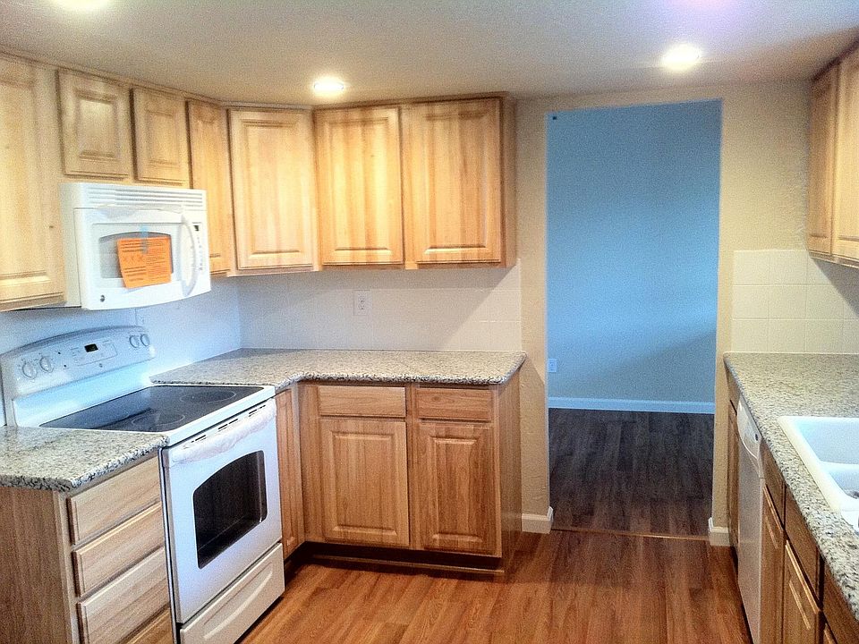2nd image of 504 Steffanie Way