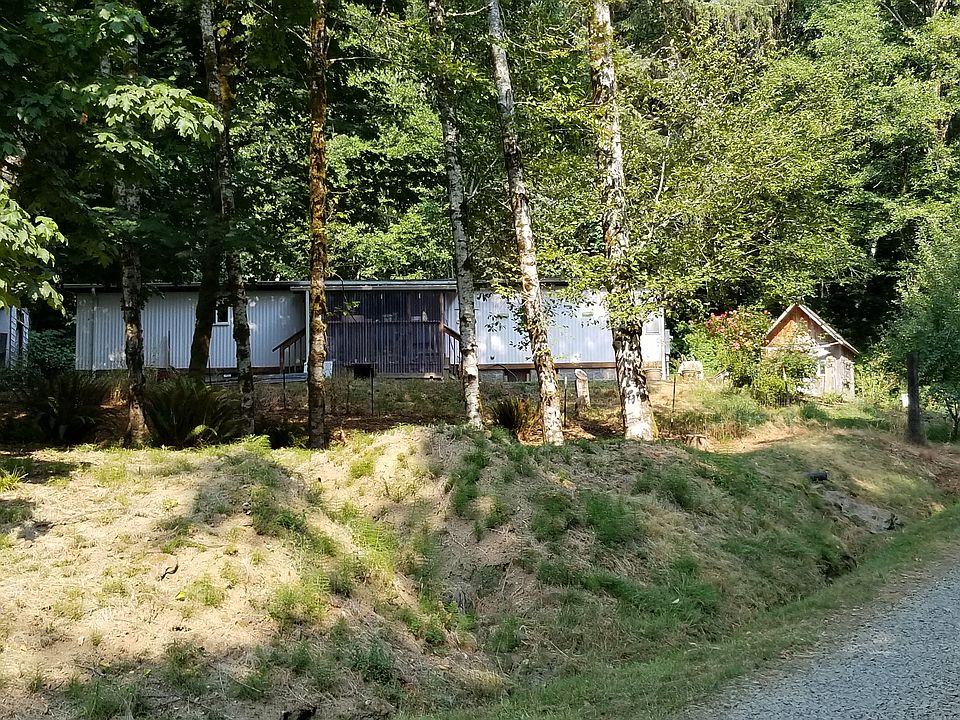 View of House driving in