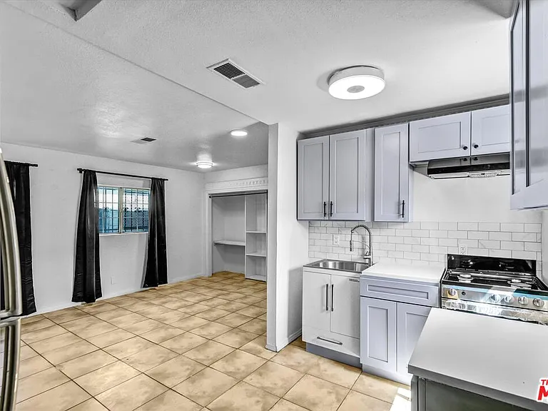 13110 Pinney St — Photo 13