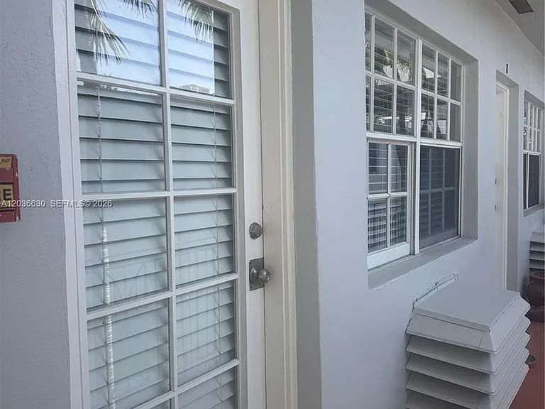 1611 West Ave #10 — Photo 9