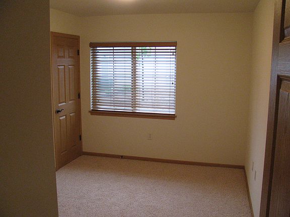 5th image of 420 Grant St APT 4