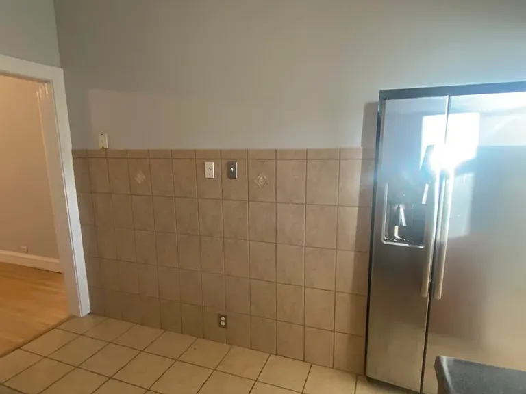 2115 W Arthur Ave #3 — Photo 3