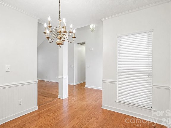 5th image of 308 Braxton Dr