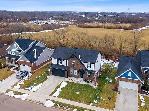 4th image of 2711 Cleopatra Dr