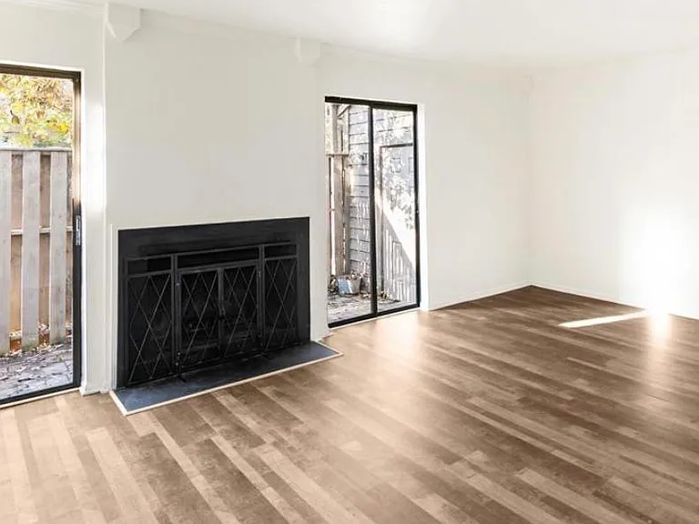 2421 Dove Pl #2421 — Photo 8