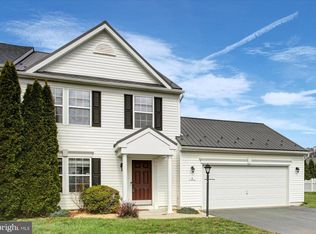 8 Romance Ln, Chambersburg, PA 17202