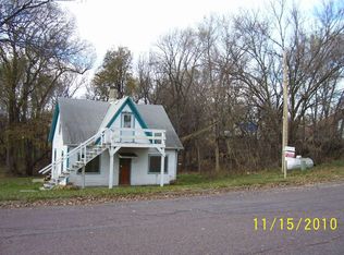 705 Cedar St, Springfield, SD 57062