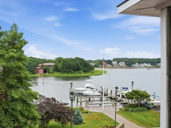 45 Main St #302, Wareham, MA 02571