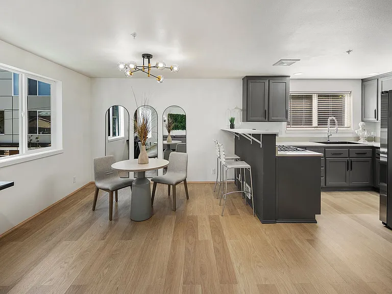 9301 Linden Ave N #C — Photo 10