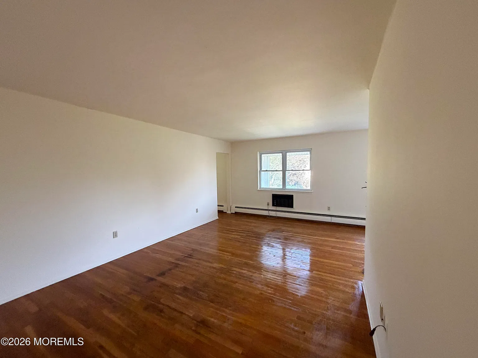 1 bed, 712 sqft, $1,950 — Photo 2