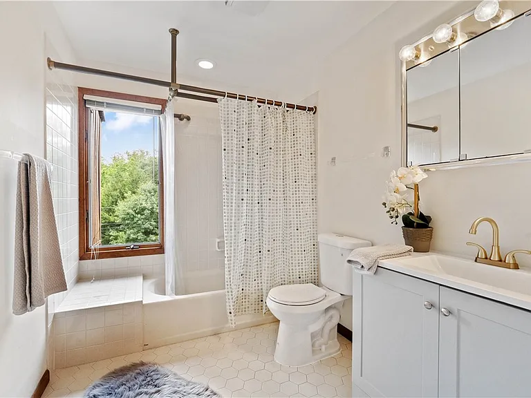 421 Clair Dr — Photo 23