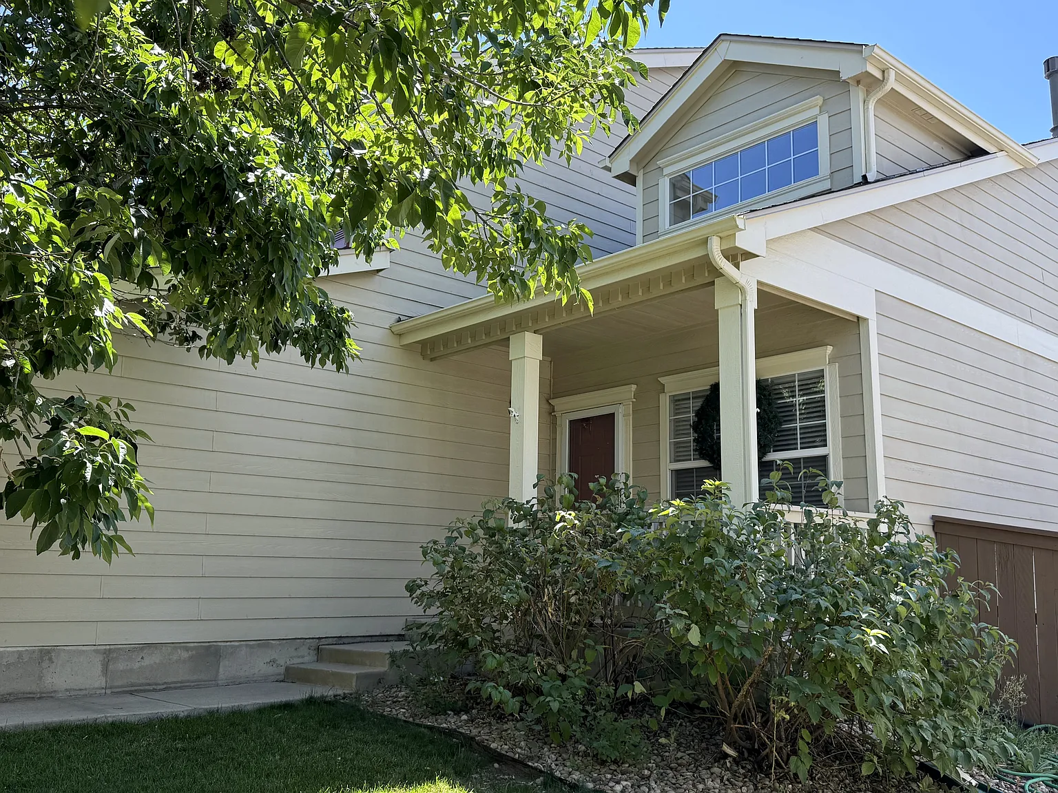 5 bed, 2624 sqft, $3,450 — Photo 3
