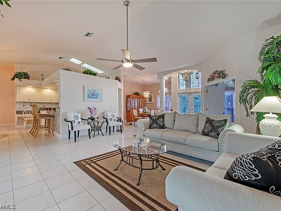 5th image of 1727 SW 41st St